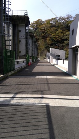 相模ダム上