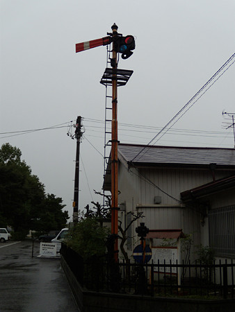 可児駅前腕木式信号機