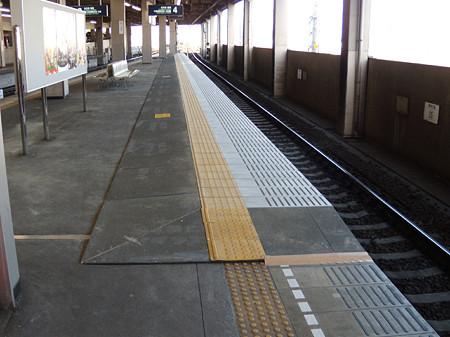 一宮駅ホーム嵩上げ進行中
