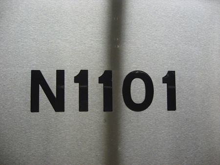 N1101ナンバープレート