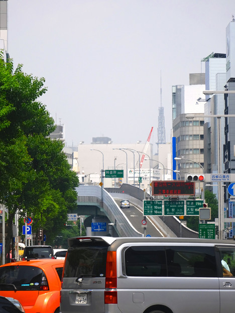 名古屋駅前(ナナちゃん前)から見えた名古屋テレビ塔 - 2