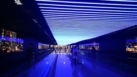 韓国インチョン空港の通路