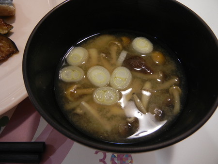たっぷりきのこのおみそ汁