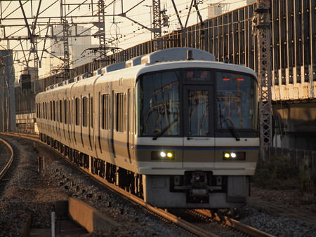 221系快速 東海道本線塚本駅01
