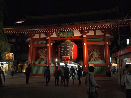 夜の雷門 01