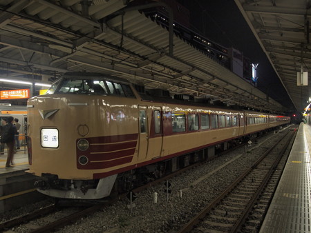 189系回送 中央本線新宿駅02