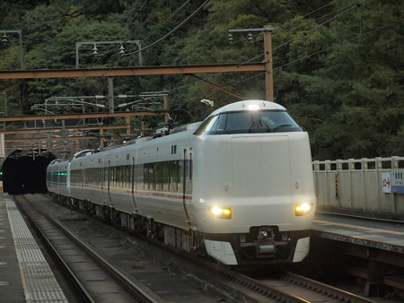 287系特急きのさき 山陰本線保津峡駅