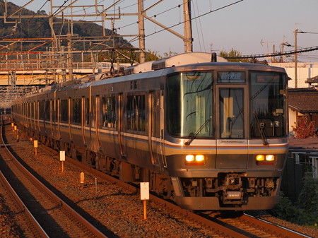 223系新快速 東海道本線島本駅03