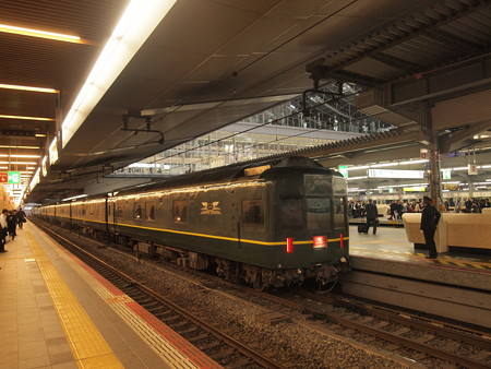 24系トワイライトエクスプレス 東海道本線大阪駅03