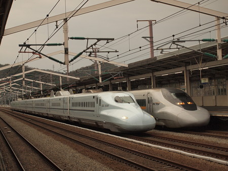 N700系さくらと700系こだま 山陽新幹線相生駅