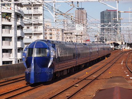 南海50000系特急ラピート 南海本線新今宮~天下茶屋