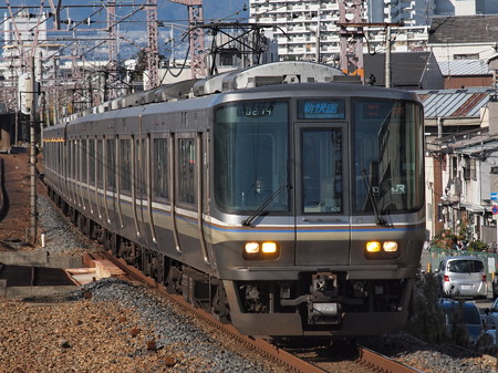 223系新快速 東海道本線塚本駅