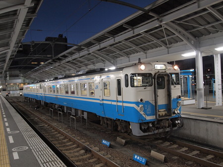 キハ40普通 高徳線高松駅02