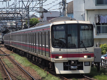 京王8000系各停 京王線西調布駅01