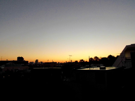 朝焼け→霧雨(カラス2羽)_2015.11.27.-01a