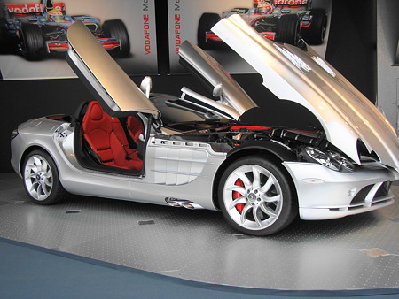 メルセデス・ベンツ　SLR ROADSTER