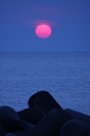 ７月２６日　日本海に沈む夕日(2)