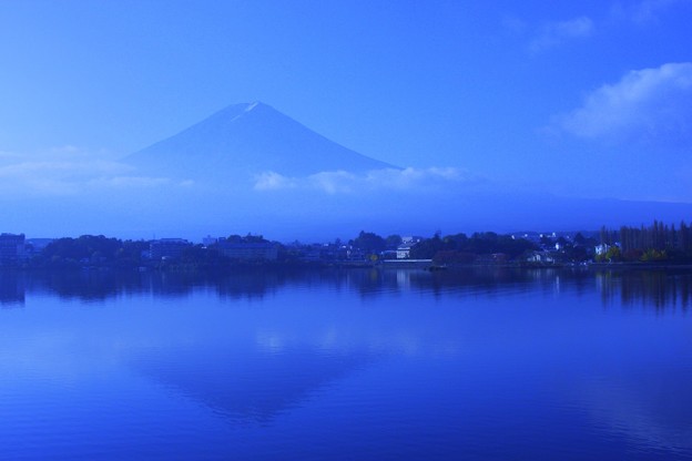 河口湖と富士山 壁紙にしました 写真共有サイト フォト蔵