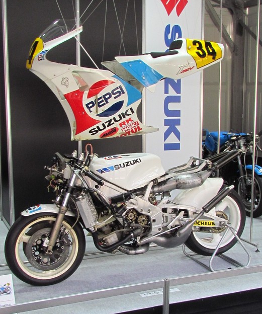 1988 RGV-γ500 #34 ケビン・シュワンツ Kevin Schwantz 1988 RGV-γ500 #34 ケビン・シュワンツ Kevin Schwantz