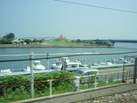 新幹線の車窓（浜名湖）