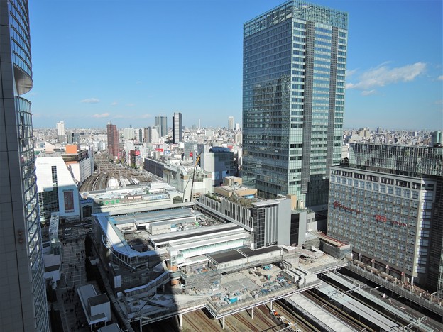 バスタ新宿建設中