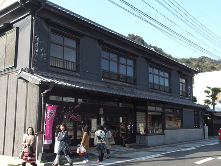P3201803