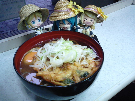 盛岡駅立ち食いそば屋でようやく本格的な食事(*´Д`)=з