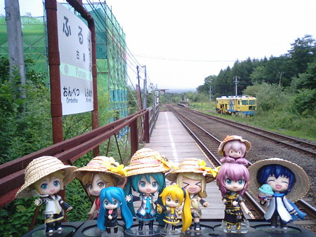 ♪なんにもなーい、なんにもなーい、まったくなんにもなーい……と歌...