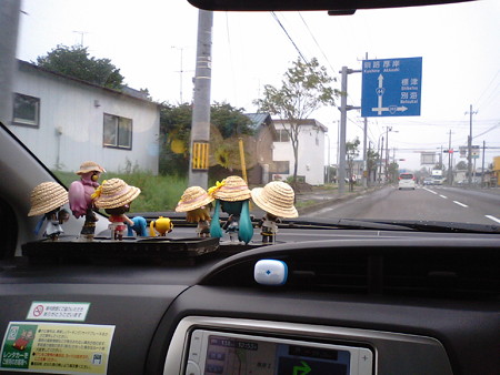 根室市厚床2丁目付近。 リン:「運転手さん、ここ右折よろしこ(≧▽...