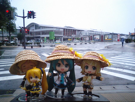 ミク:「おはようございます♪ 今日でいよいよ、旅行終わりですね」 ...