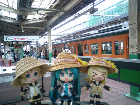 新潟駅に到着です。 レン:「マスター、おなかすいたよぅ、ご飯んー...