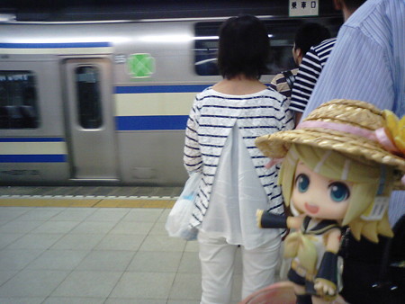 ■東京 22:06 → 千葉 22:45 2071F 快速