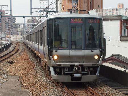 223系