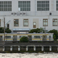 京浜運河から見る海芝浦駅　-1