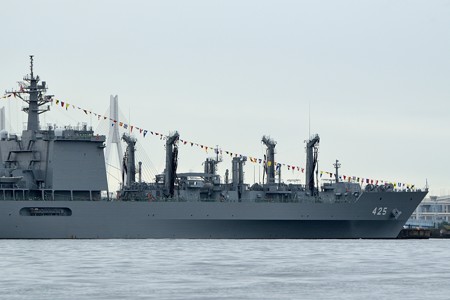 海上自衛隊　補給艦　ましゅう -2