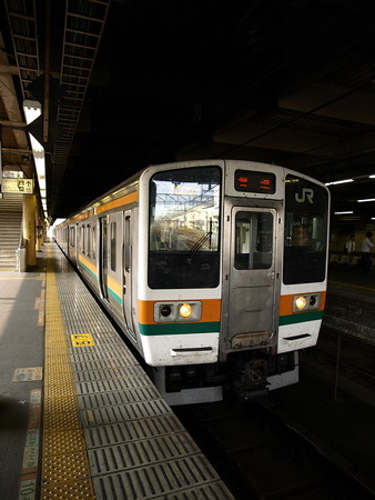 211系(宇都宮駅)1