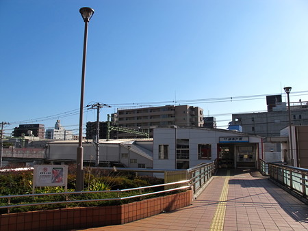 仲木戸駅前1