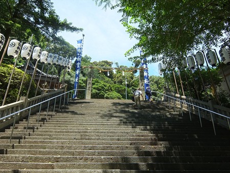 和霊神社04 神紋は山家公頼の釘抜紋