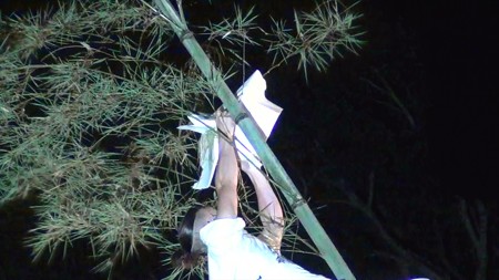 和霊大祭クライマックス 御幣取り 二人目4