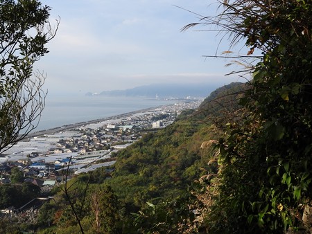 久能山東照宮22 はるかに見えるは御前崎