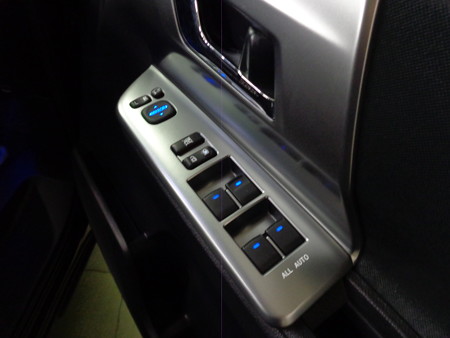 ヴォクシー　ＬＥＤ打ち替え　パワーウインドウスイッチ