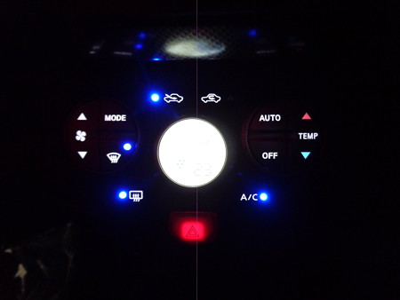 マーチ　ＬＥＤ打ち替え後　エアコンパネル