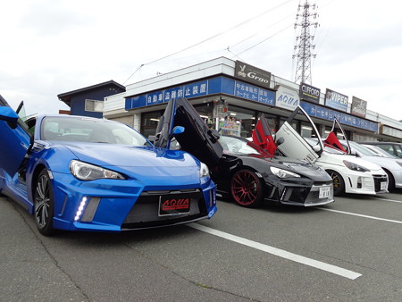 ガルウイング３台