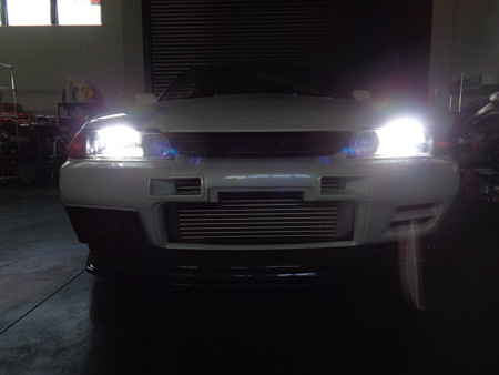 スカイラインＧＴＲ　ＨＩＤ取付　ベロフ６５００Ｋ