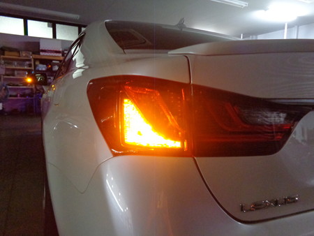 レクサスＧＳ４５０ｈ　埼玉県　リアウインカーＬＥＤ取付