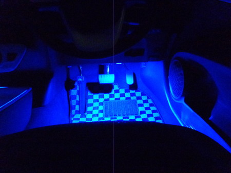 プリウス５０系　フットランプ２色タイプ　ブルー運転席側