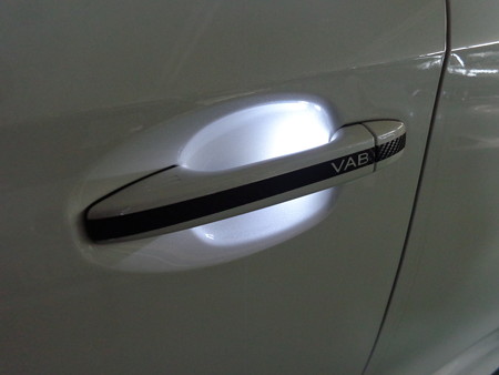 ＶＡＢ　ドアハンドルウェルカムランプ