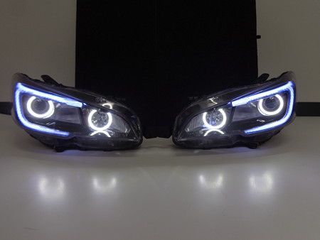 レヴォーグ　青森県　イカリング・ＮＥＷアウディ風ＬＥＤ・ブラックアウト　ホワイト