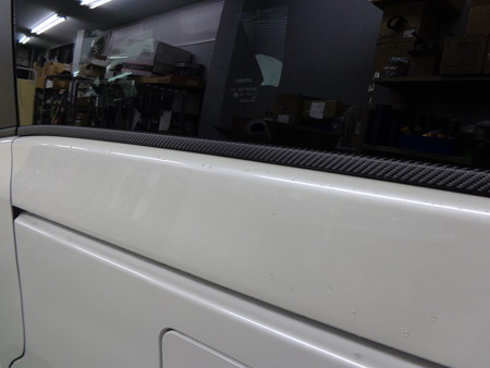 ヴォクシー８０系専用カーボンシート　モール片側４点両側８点 1