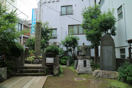 近藤勇と新選組隊士供養塔〔寿徳寺境外墓地〕 - 02